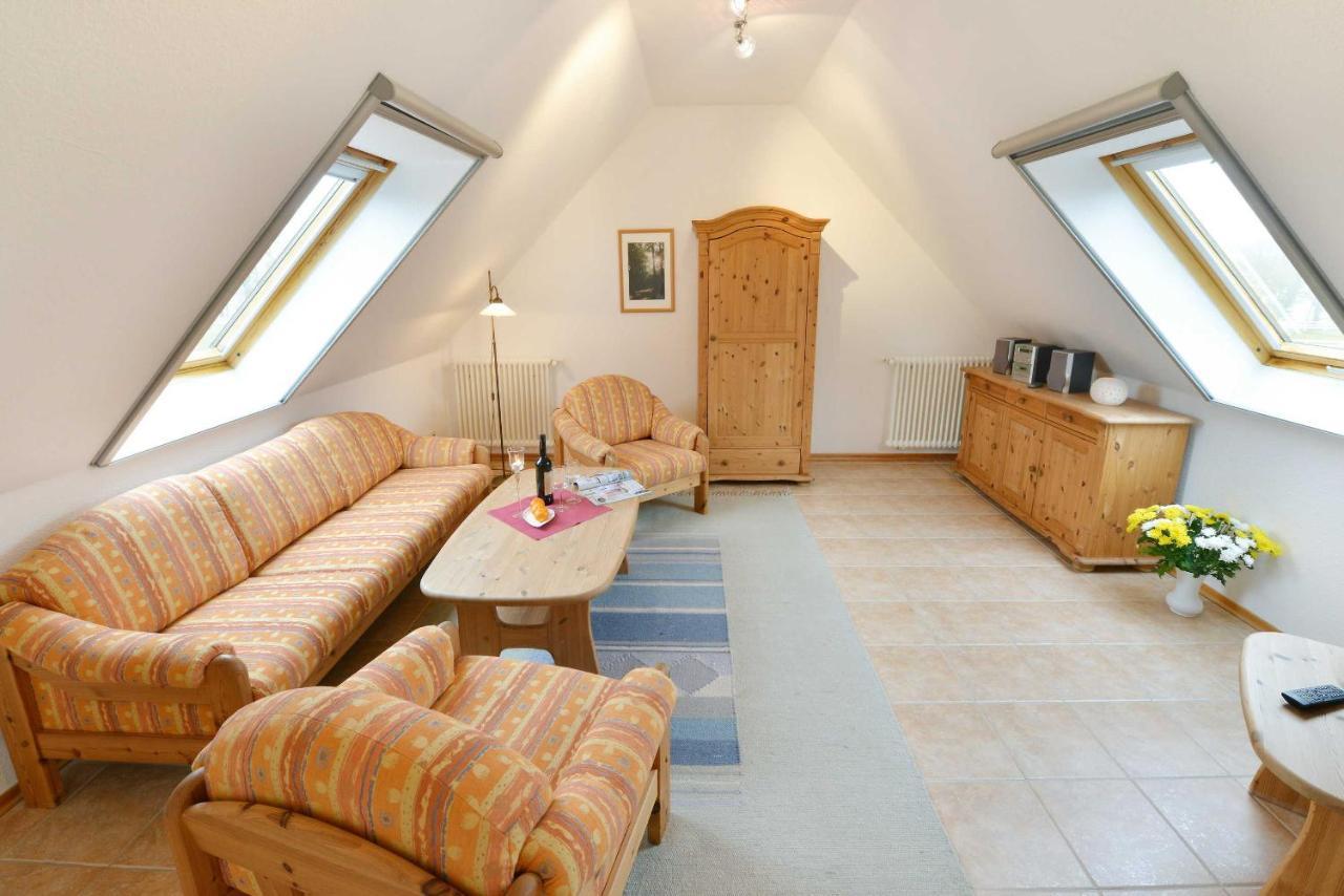Stoertebeker Appartements - "Stoertebeker Pferdehof" Ralswiek Room photo