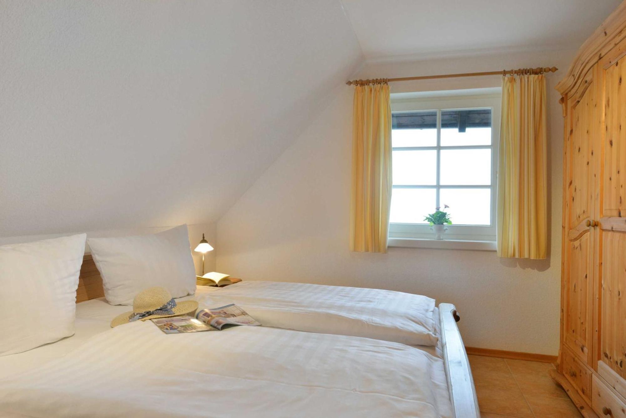 Stoertebeker Appartements - "Stoertebeker Pferdehof" Ralswiek Room photo